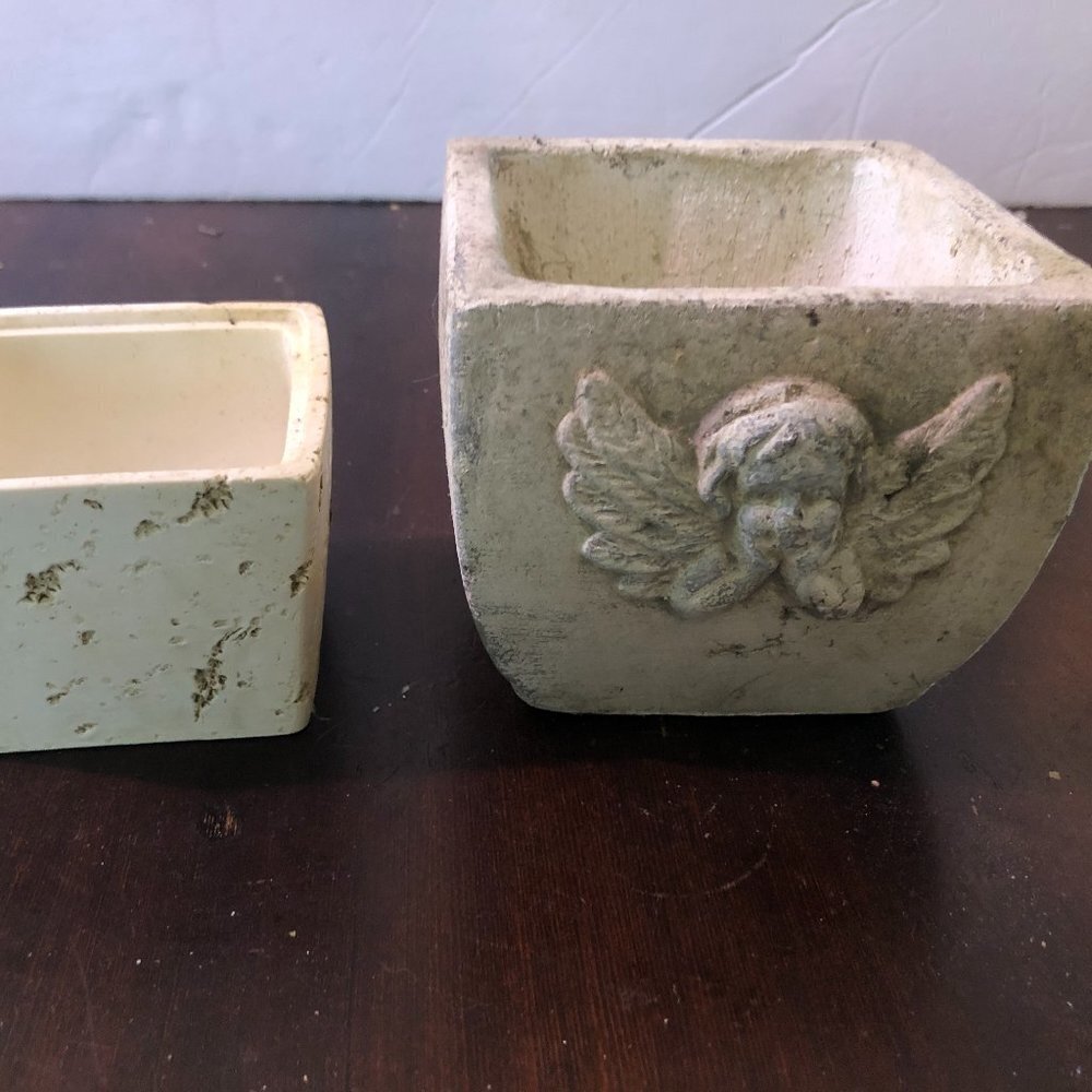 - Angel Plant pot. (2pots)